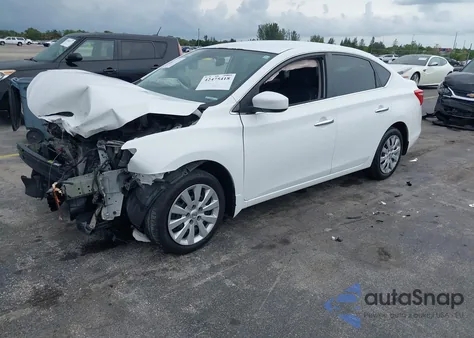 2017 Nissan Sentra S z USA, uszkodzony, nr VIN 3N1AB7AP9HY299530